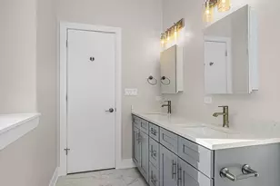1815 W 19th St, Chicago, IL 60608 - Photo 16