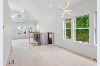 7930 S Kenwood Avenue, Chicago, IL 60619 - Photo 8