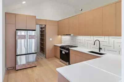 7930 S Kenwood Avenue, Chicago, IL 60619 - Photo 2