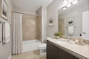 225 N Columbus Dr, Chicago, IL 60601 - Photo 6