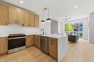 4130 S Calumet Ave, Chicago, IL 60653 - Photo 10
