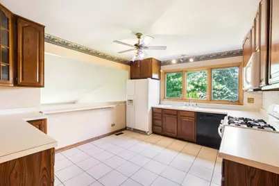 239 Oxford Court, Bloomingdale, IL 60108 - Photo 10