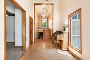 239 Oxford Ct, Bloomingdale, IL 60108 - Photo 2