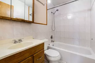 239 Oxford Ct, Bloomingdale, IL 60108 - Photo 18