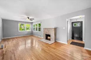 120 W Hillside Ave, Barrington, IL 60010 - Photo 4