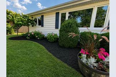1235 Grandview Avenue, Lockport, IL 60441 - Photo 2