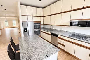 534 W Dickens St, Chicago, IL 60614 - Photo 2