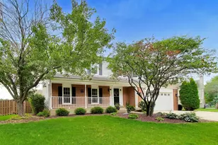 639 N Newkirk Ln, Palatine, IL 60074 - Photo 2