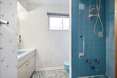 8324 Kimball Avenue, Skokie, IL 60076 - Photo 10