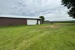 8295 Hurd Rd, Erie, IL 61250 - Photo 14