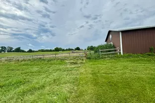 8295 Hurd Rd, Erie, IL 61250 - Photo 12