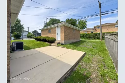 4256 Golf Road, Skokie, IL 60076 - Photo 52