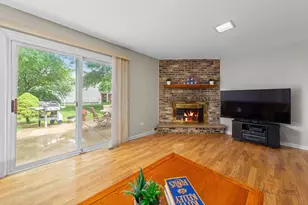 815 Claridge Ct, Schaumburg, IL 60193 - Photo 18