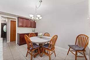 815 Claridge Ct, Schaumburg, IL 60193 - Photo 8