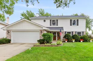 815 Claridge Ct, Schaumburg, IL 60193 - Photo 1