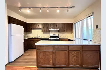 615 W 25th Place, Chicago, IL 60616 - Photo 10