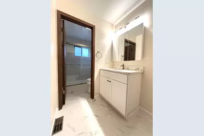 615 W 25th Place, Chicago, IL 60616 - Photo 18