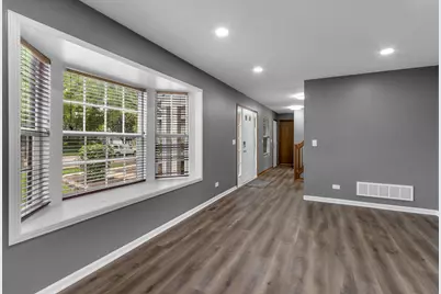 2S601 River Oaks Drive, Warrenville, IL 60555 - Photo 16