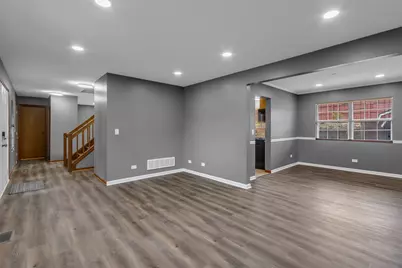 2S601 River Oaks Drive, Warrenville, IL 60555 - Photo 18