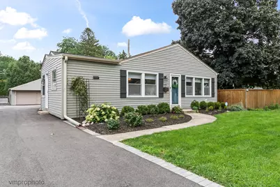 615 N Hickory Avenue, Arlington Heights, IL 60004 - Photo 2