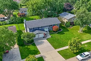 1255 Mayfield Ln, Hoffman Estates, IL 60169 - Photo 28