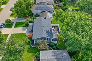 1255 Mayfield Ln, Hoffman Estates, IL 60169 - Photo 34