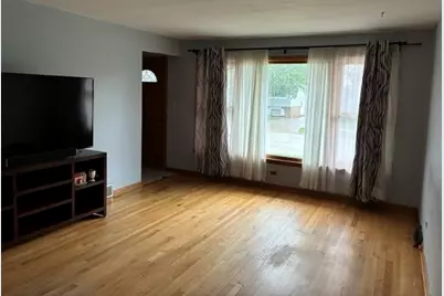 5913 W 89th Street, Oak Lawn, IL 60453 - Photo 6