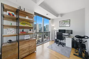 303 W Ohio St, Chicago, IL 60654 - Photo 10