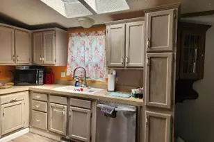 8 Doral St, Minooka, IL 60447 - Photo 4
