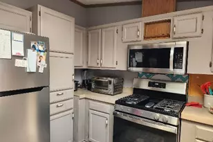 8 Doral St, Minooka, IL 60447 - Photo 2