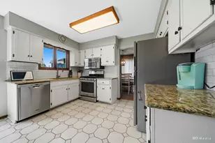 12363 Derby Ln, Orland Park, IL 60467 - Photo 6