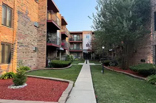4550 W 57th St, Chicago, IL 60629 - Photo 2