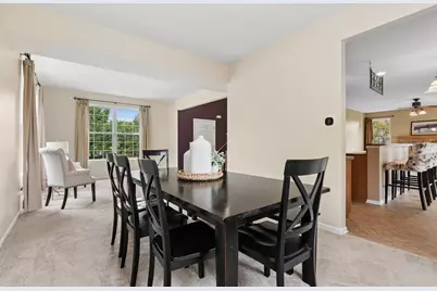 2318 W Cascade Circle, Round Lake, IL 60073 - Photo 4