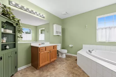 2318 W Cascade Circle, Round Lake, IL 60073 - Photo 14