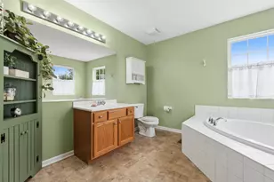 2318 W Cascade Circle, Round Lake, IL 60073 - Photo 14