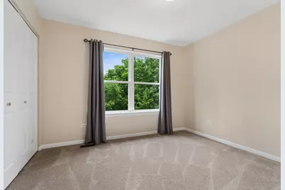 2318 W Cascade Circle, Round Lake, IL 60073 - Photo 16