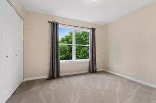 2318 W Cascade Circle, Round Lake, IL 60073 - Photo 16