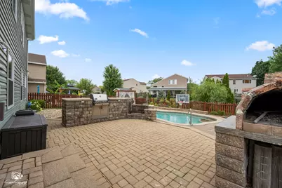 4811 Bordeaux Drive, Lake in the Hills, IL 60156 - Photo 8