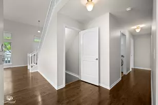 4811 Bordeaux Dr, Lake in the Hills, IL 60156 - Photo 20