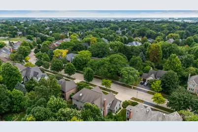 1105 Thoroughbred Circle, Saint Charles, IL 60174 - Photo 8