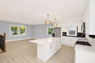 7128 Glenwood Ln, Hanover Park, IL 60133 - Photo 6
