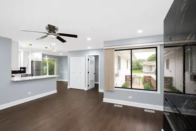 [Address not provided], Schaumburg, IL 60193 - Photo 8