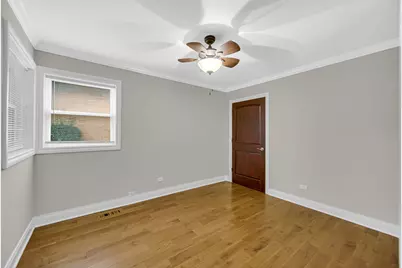 5526 Washington Street, Morton Grove, IL 60053 - Photo 12