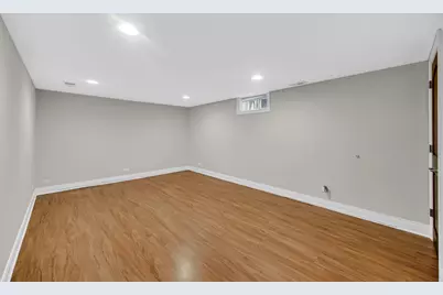 5526 Washington Street, Morton Grove, IL 60053 - Photo 14
