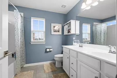 47 Nicholas Drive E, Des Plaines, IL 60016 - Photo 14