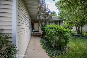 1164 Quail Run, Dekalb, IL 60115 - Photo 4