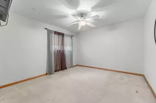 230 Lakeview Ct, Steger, IL 60475 - Photo 28