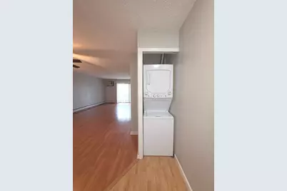 12 Parkside Court #10, Vernon Hills, IL 60061 - Photo 4