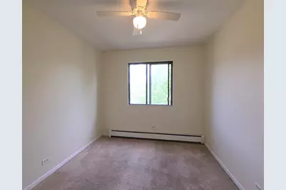 12 Parkside Court #10, Vernon Hills, IL 60061 - Photo 8