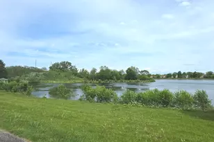 12 Parkside Ct, Vernon Hills, IL 60061 - Photo 22